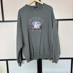 Brandy Melville SZ L Oversized Sweatshirt Crewneck CANADA Niagara Falls Preppy